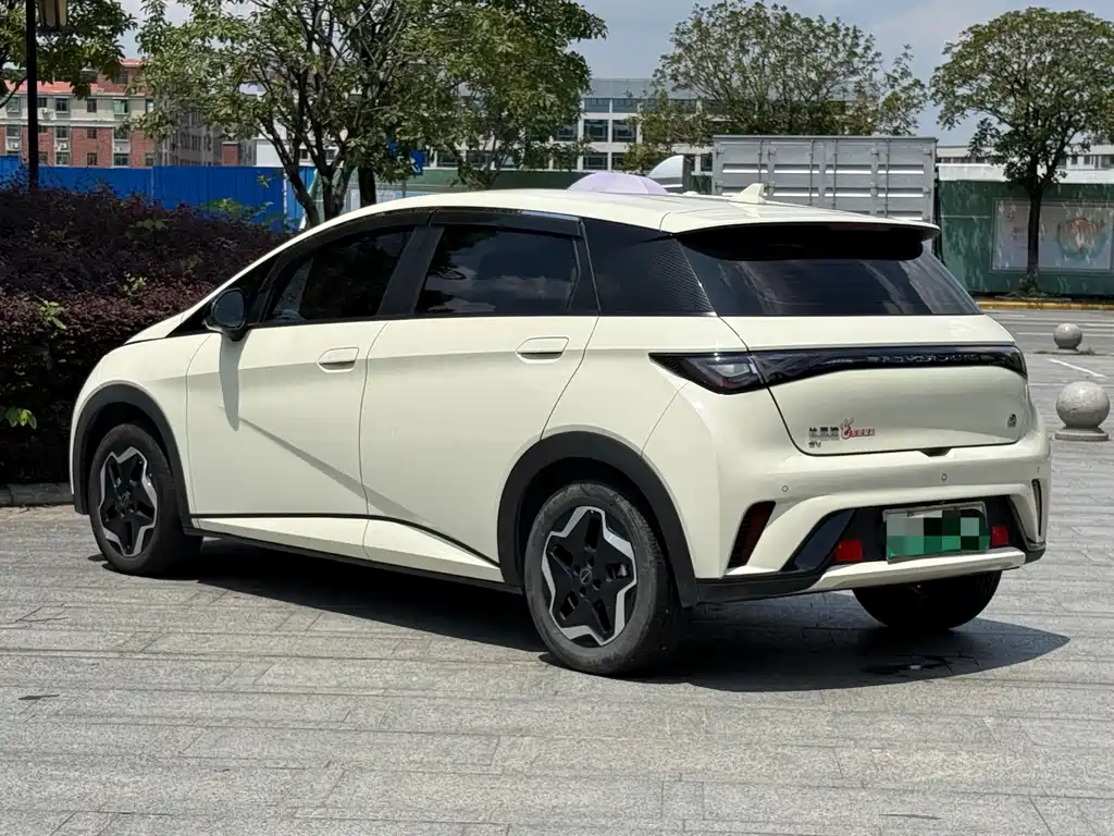 BYD Dolphin — миниатюра 5