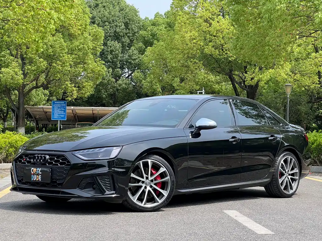 Audi S4