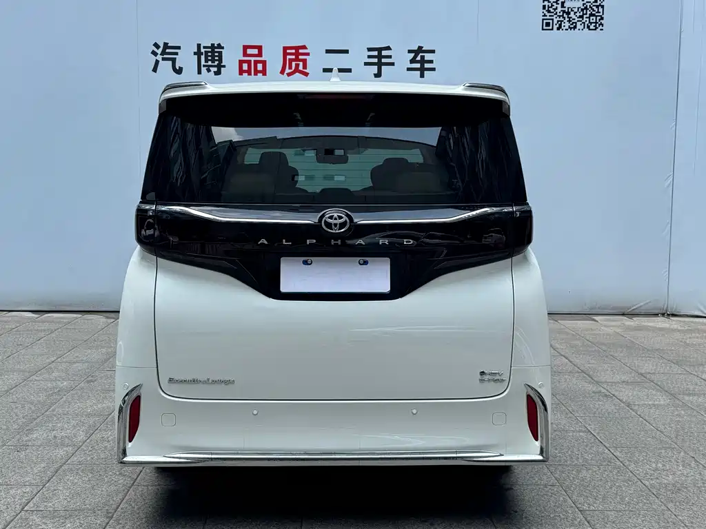 Toyota Alphard — миниатюра 8