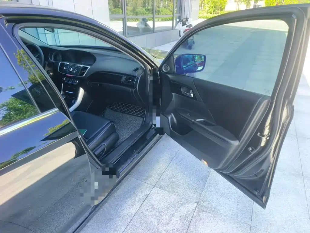 Honda Accord — миниатюра 19