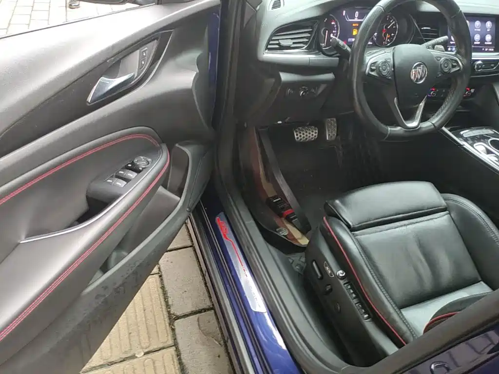Buick Regal — миниатюра 16