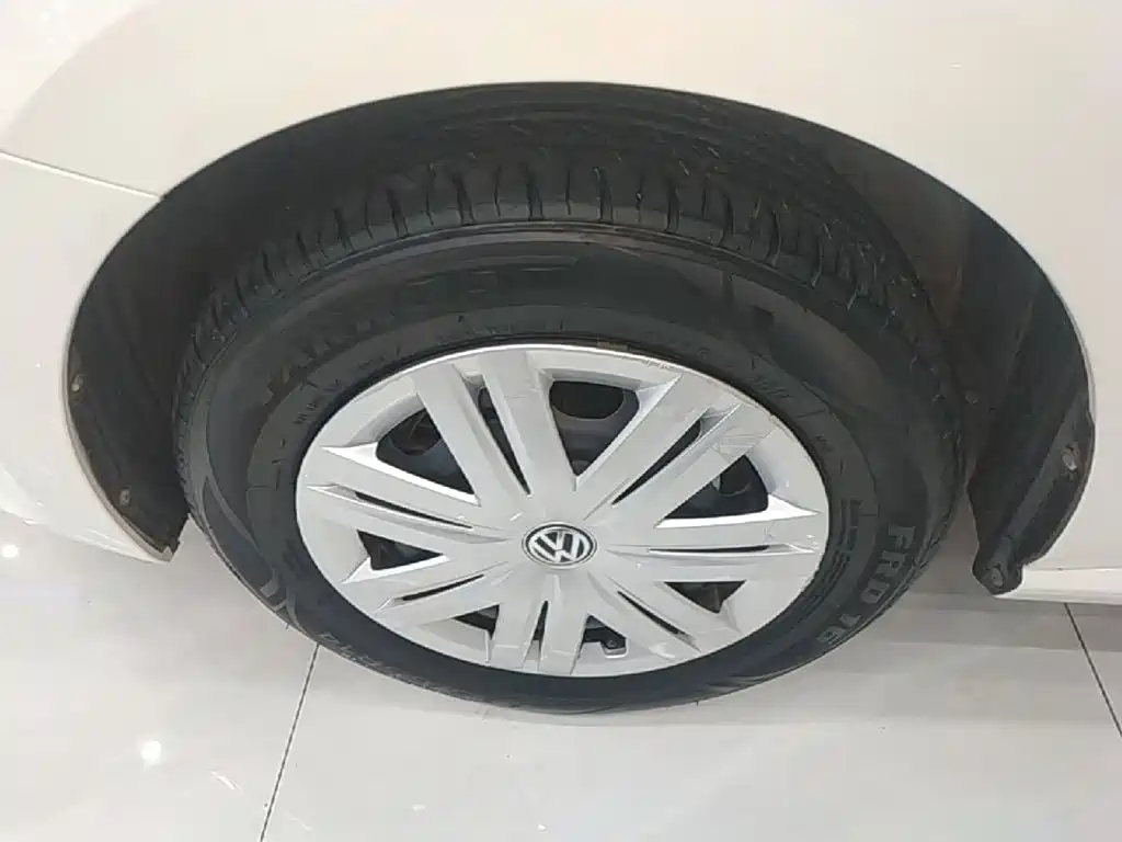 Volkswagen Polo — миниатюра 23