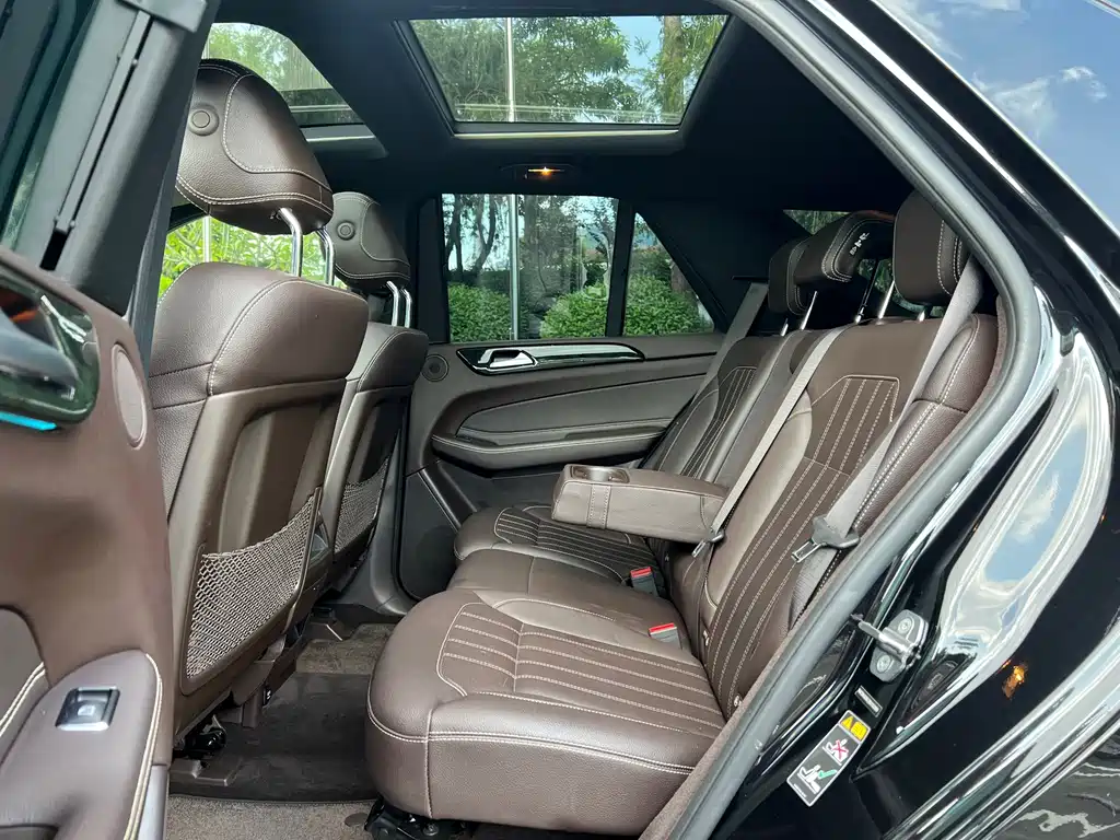 Mercedes-Benz GLE (Import) — миниатюра 7