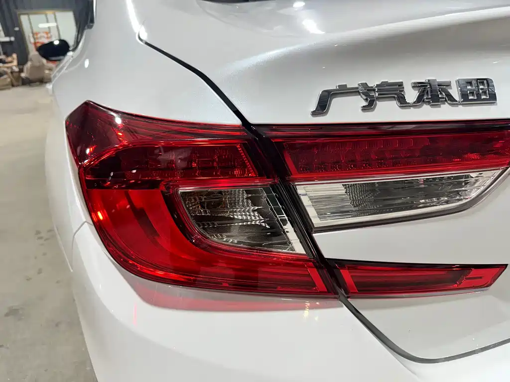 Honda Accord — миниатюра 11