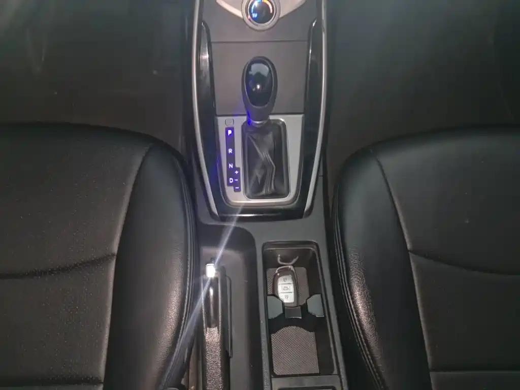 Hyundai Elantra Langdong — миниатюра 14