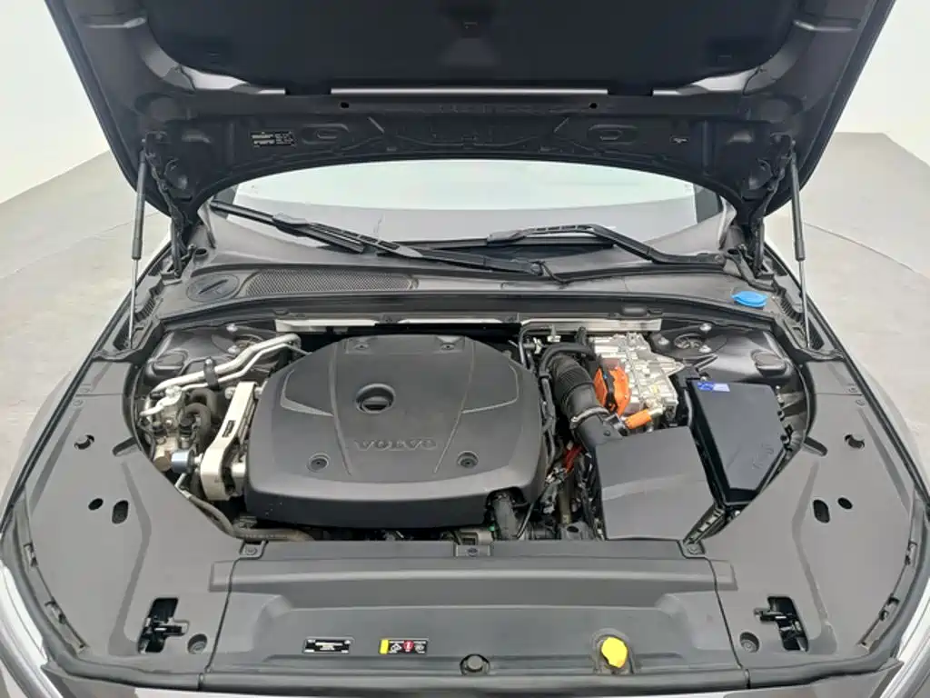 Volvo S90 PHEV — миниатюра 11