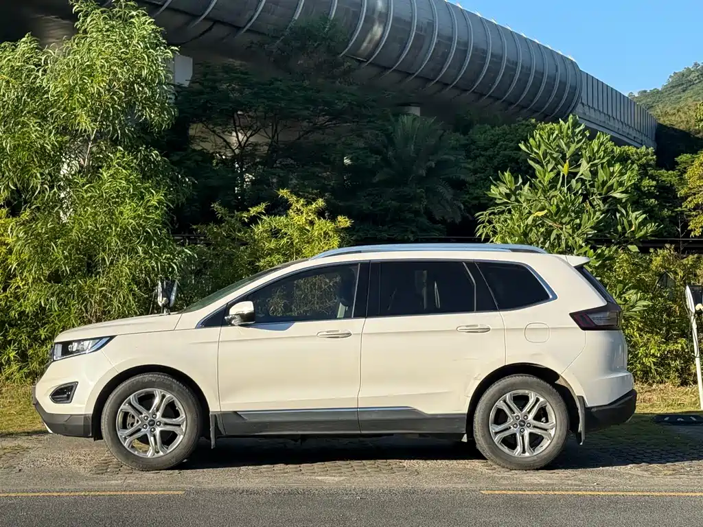 Ford Edge — миниатюра 3