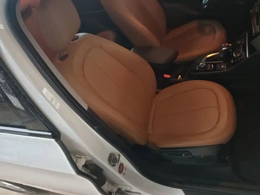 BMW 2 Series Active Tourer — миниатюра 25