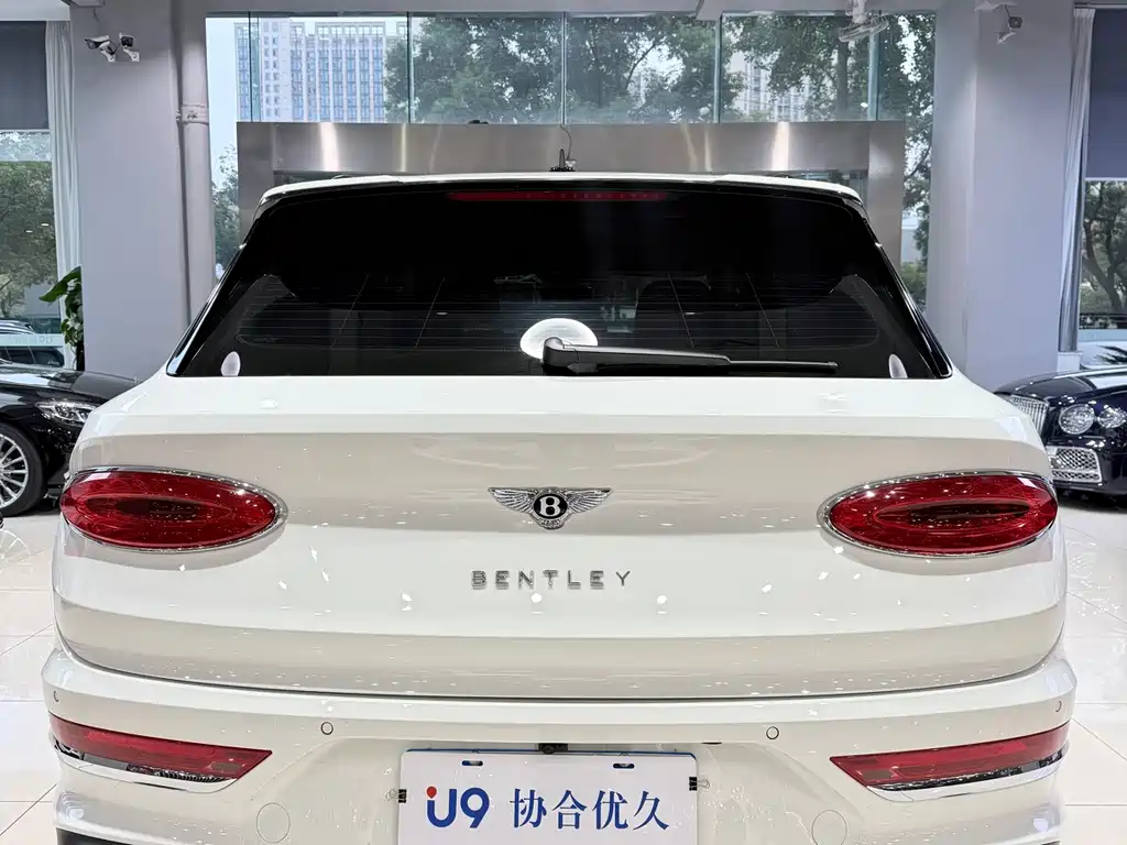 Bentley Bentayga — миниатюра 6