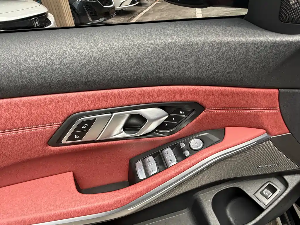 BMW 3 Series — миниатюра 8