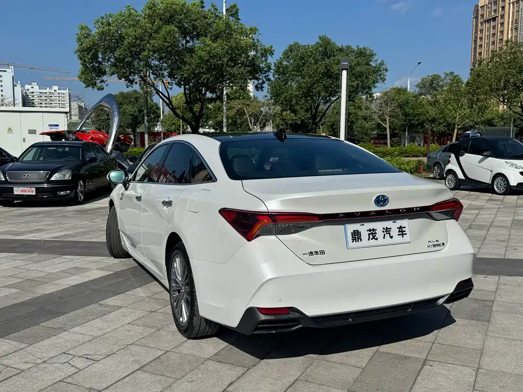 Toyota Avalon — миниатюра 7