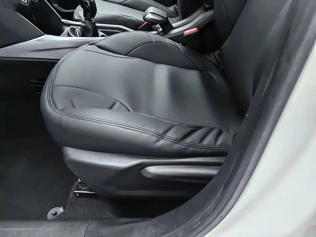 Peugeot 2008 — миниатюра 20