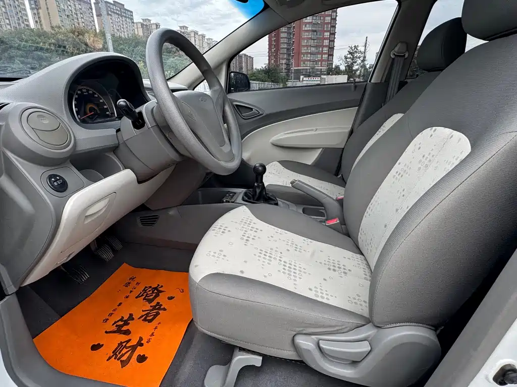 Chevrolet Sail — миниатюра 4