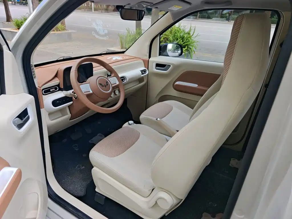 Wuling MINIEV — миниатюра 15