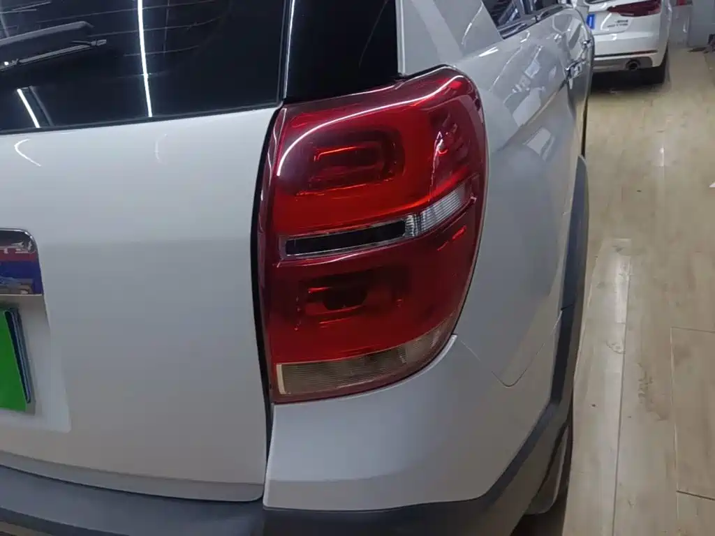 Chevrolet Captiva — миниатюра 8