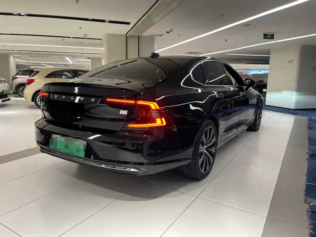 Volvo S90 PHEV — миниатюра 2
