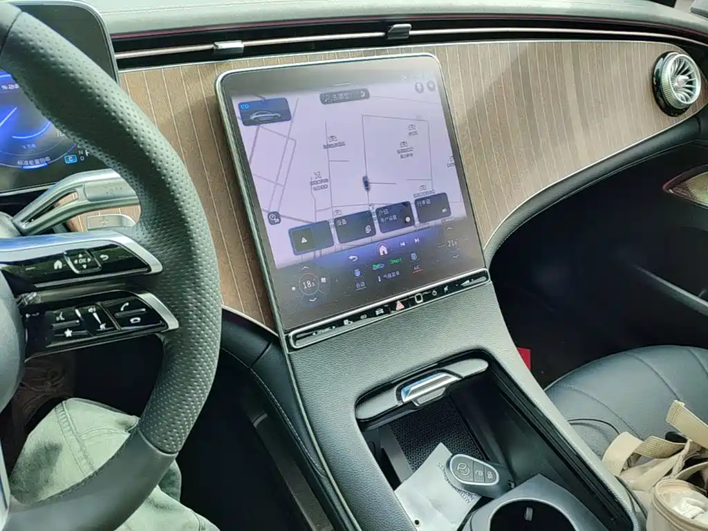 Mercedes-Benz EQE — миниатюра 13