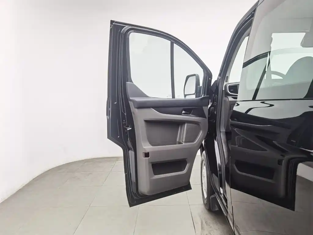 Ford Transit — миниатюра 8