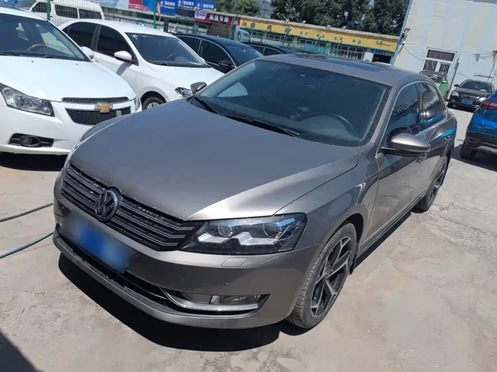 Volkswagen Passat 2014 1.8TSI DSG Royal Premium Edition