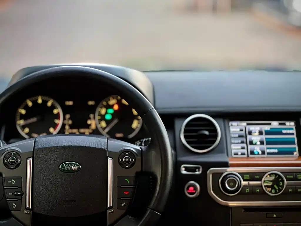 Land Rover Discovery — миниатюра 12
