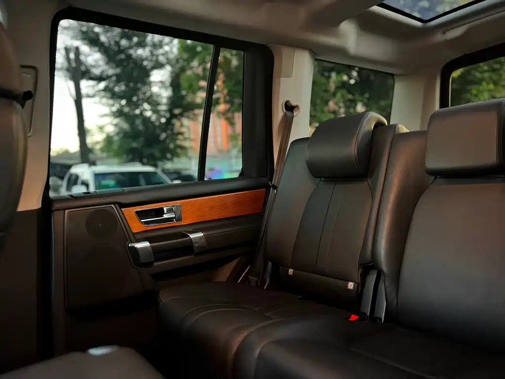 Land Rover Discovery — миниатюра 28