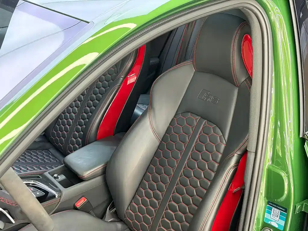 Audi RS 4 — миниатюра 7