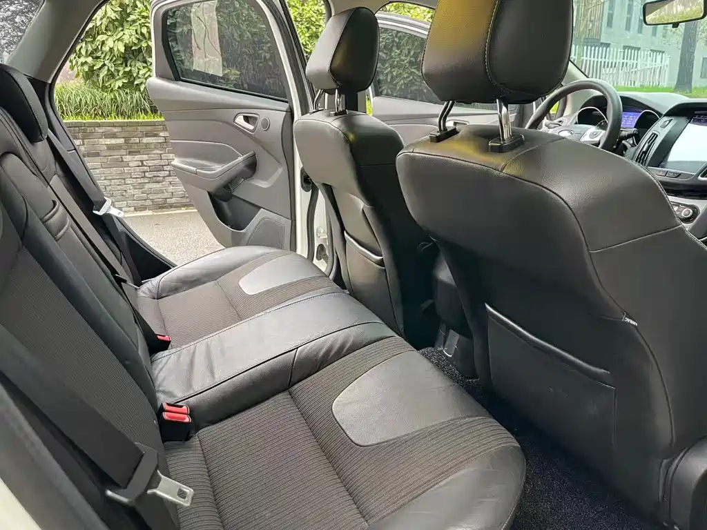 Ford Focus — миниатюра 9