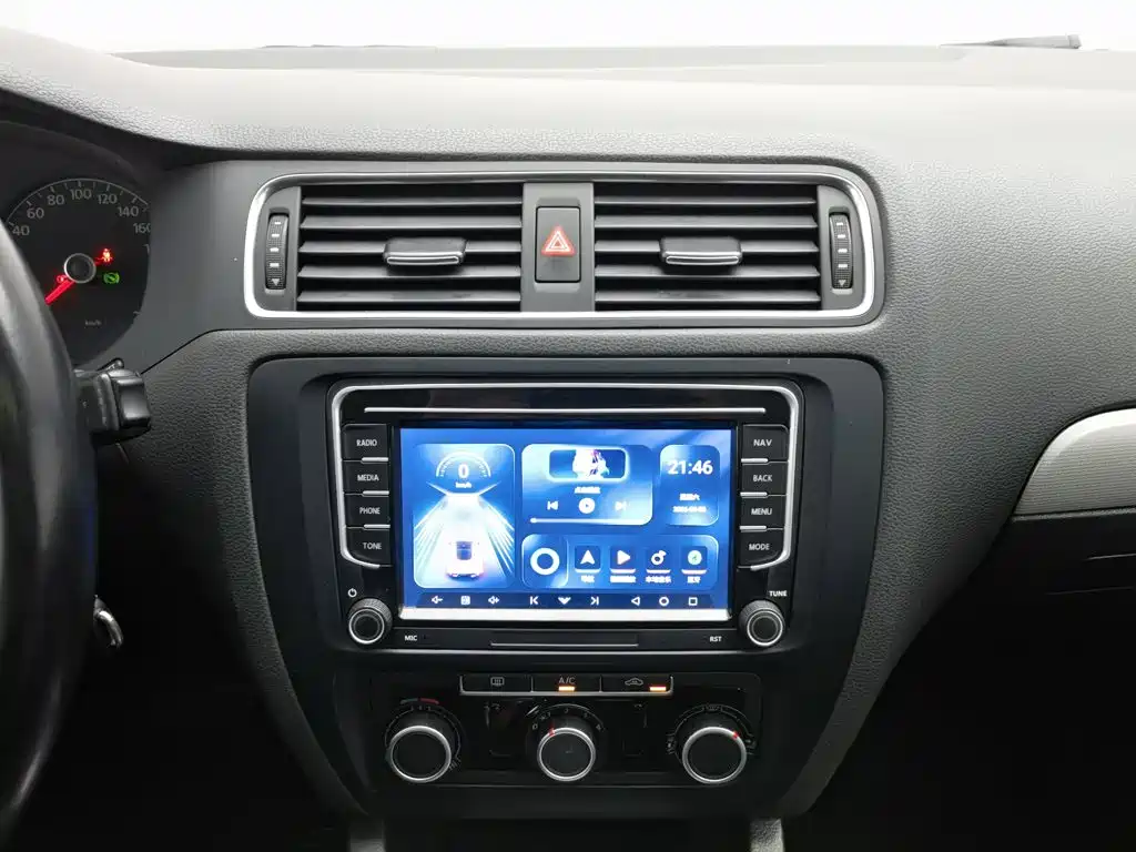 Volkswagen Sagitar — миниатюра 12