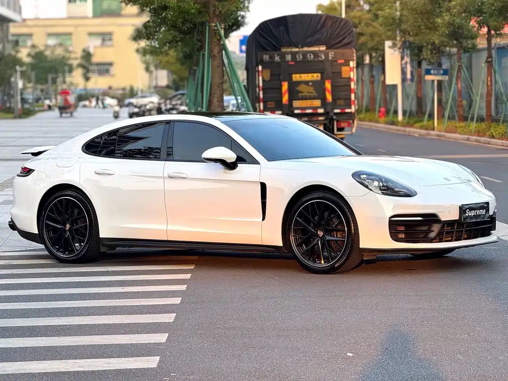 Porsche Panamera — миниатюра 3