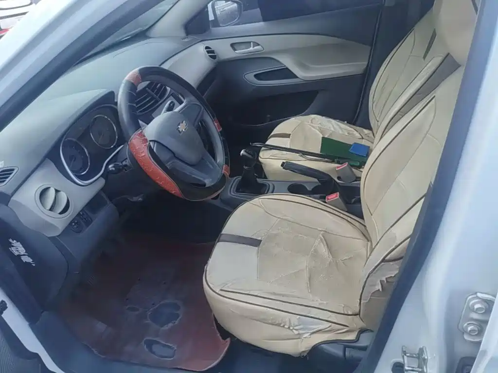 Chevrolet Sail — миниатюра 15
