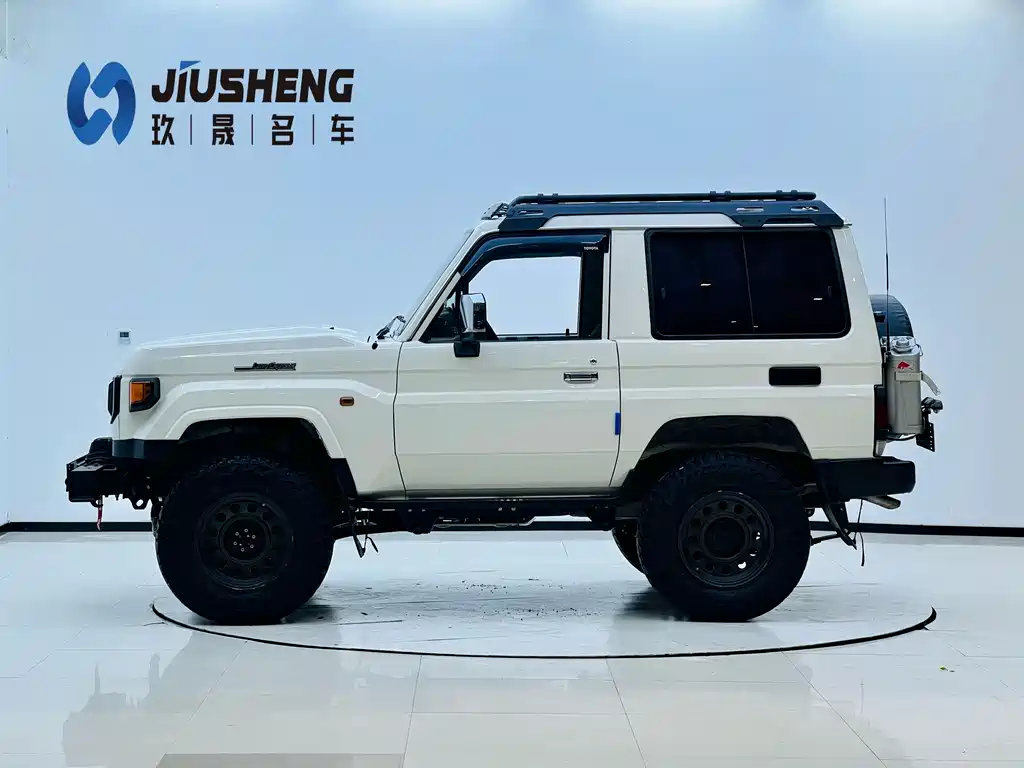 Toyota Land Cruiser FJ LC71 2024 2.8T