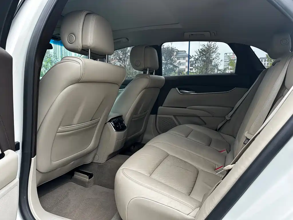 Cadillac XTS 2014 28T Comfort