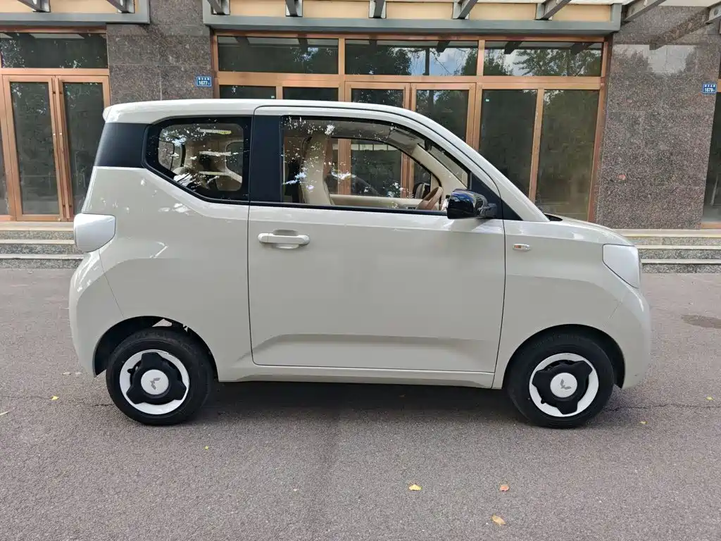 Wuling MINIEV — миниатюра 12