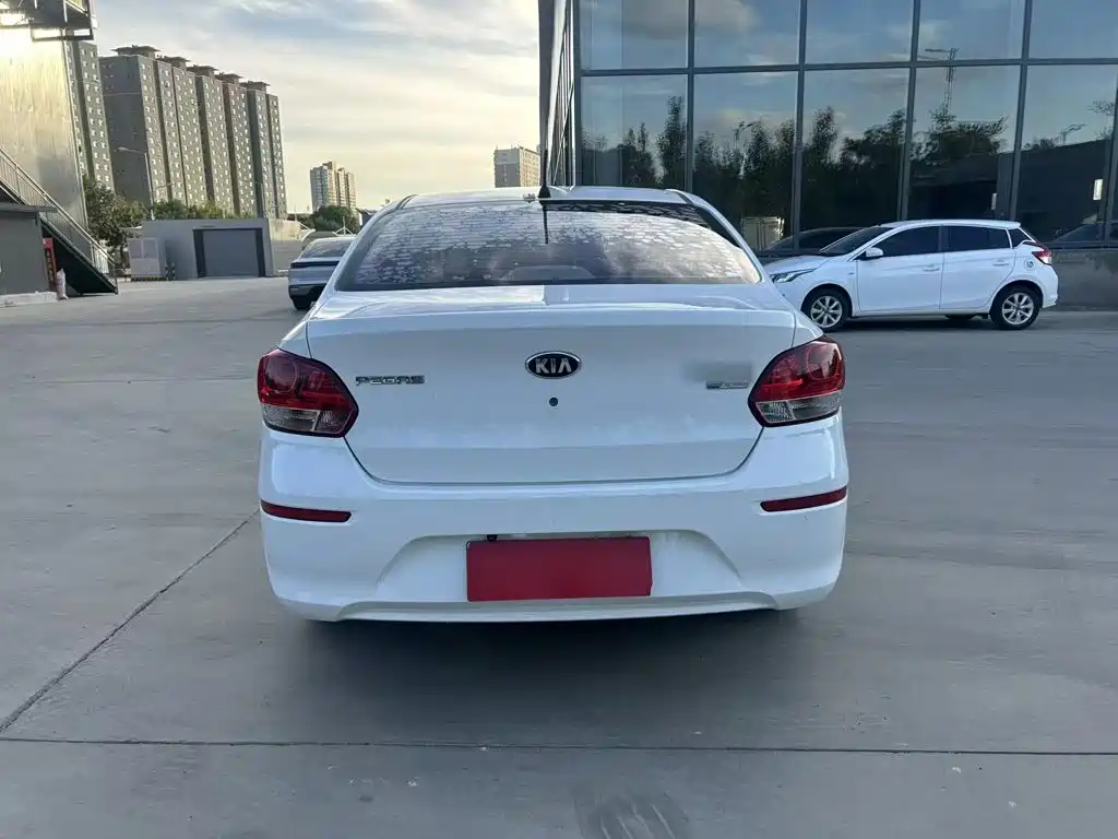 Kia Huanchi — миниатюра 6