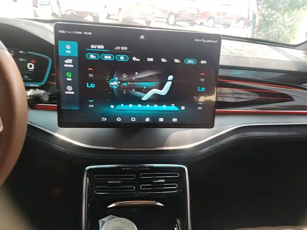 BYD Tang New Energy — миниатюра 13
