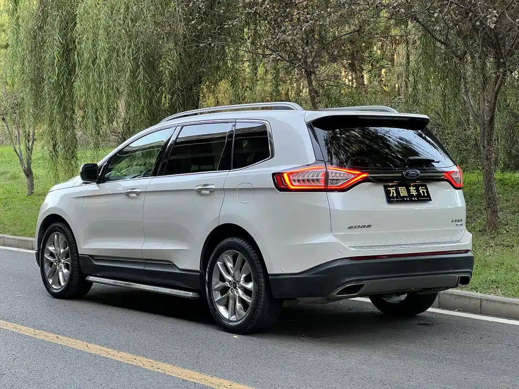Ford Edge — миниатюра 9