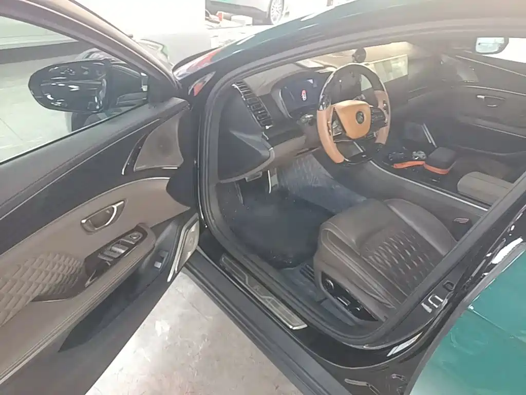BYD Han — миниатюра 16