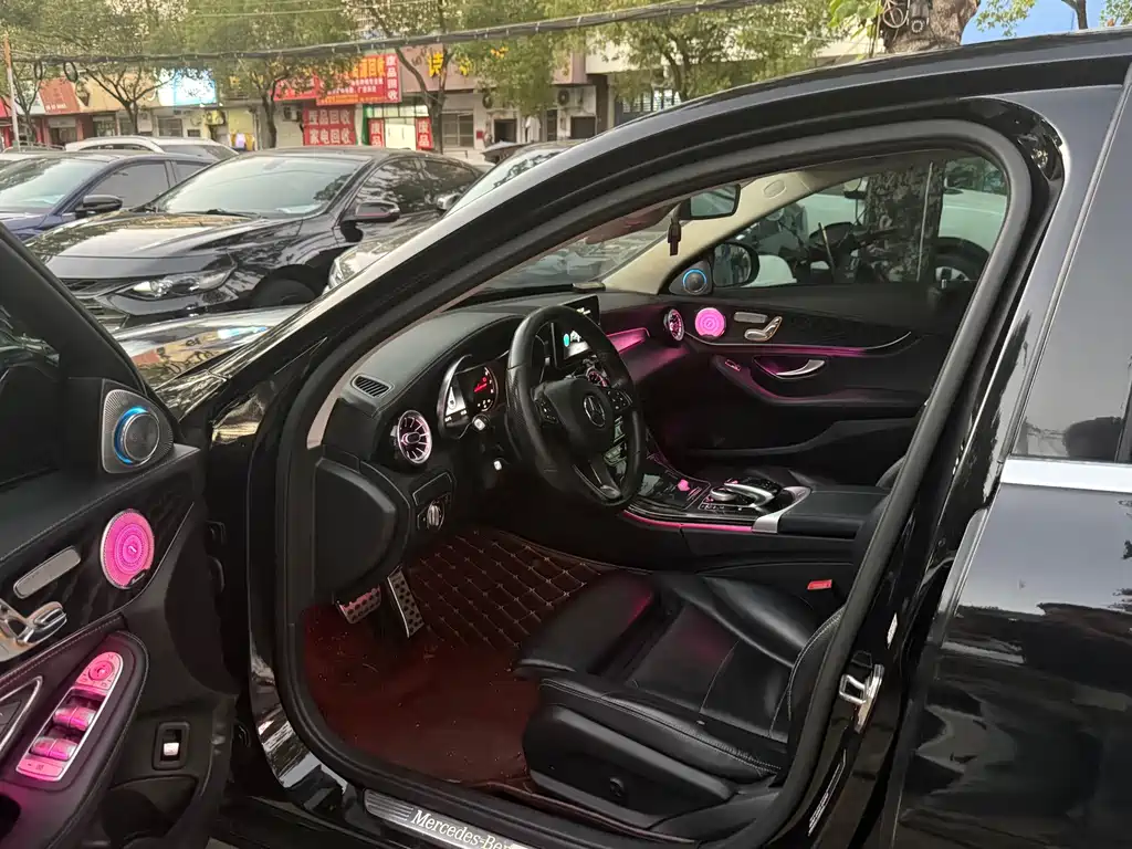 Mercedes-Benz C-Class — миниатюра 4