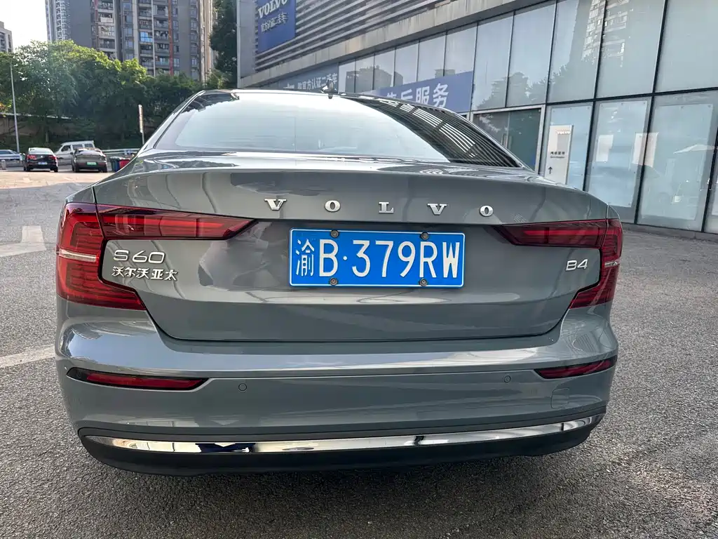 Volvo S60 2024 B4 Luxury