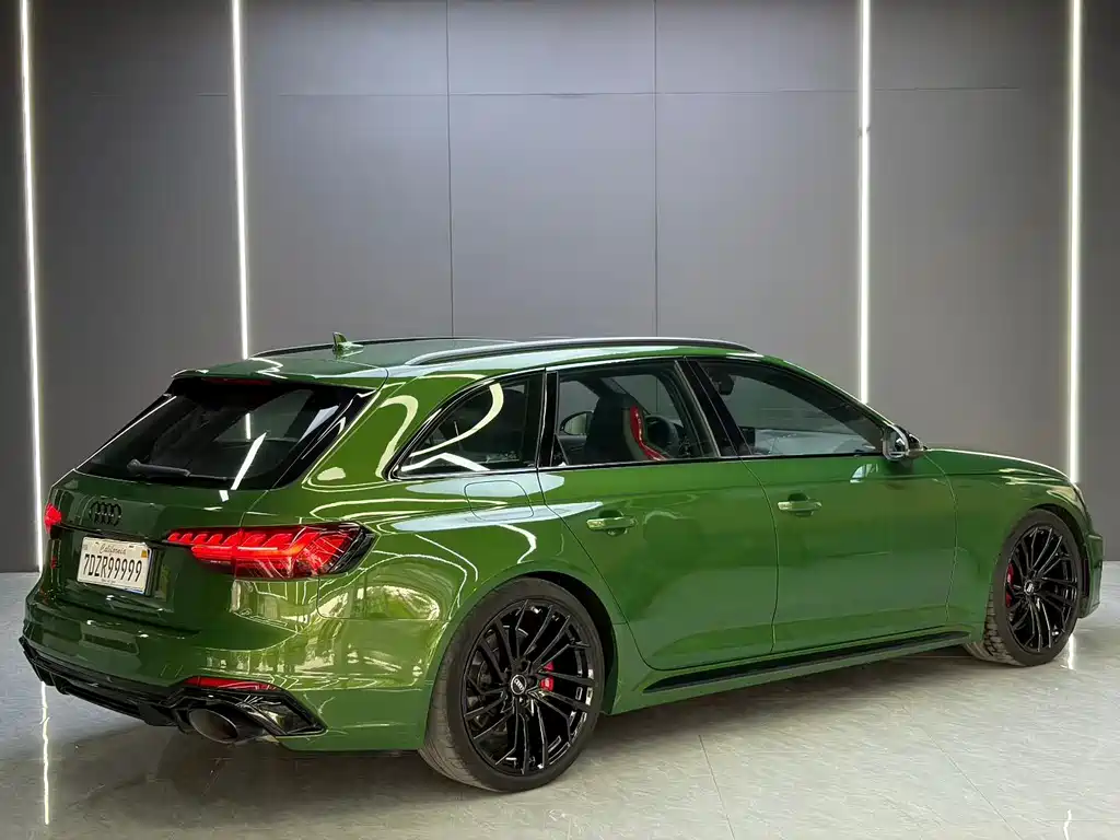 Audi RS 4 — миниатюра 8
