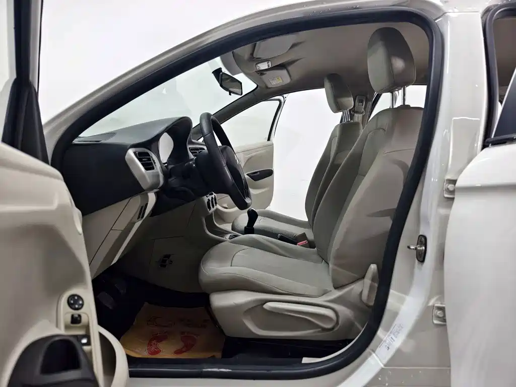 Citroen Elysee — миниатюра 10