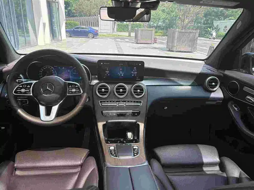 Mercedes-Benz GLC — миниатюра 5