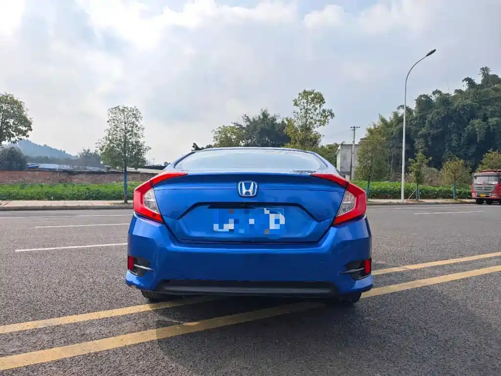 Honda Civic — миниатюра 9
