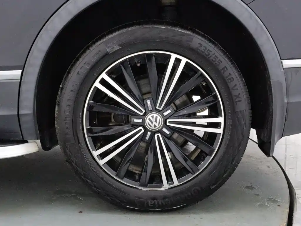 Volkswagen Tiguan L — миниатюра 20