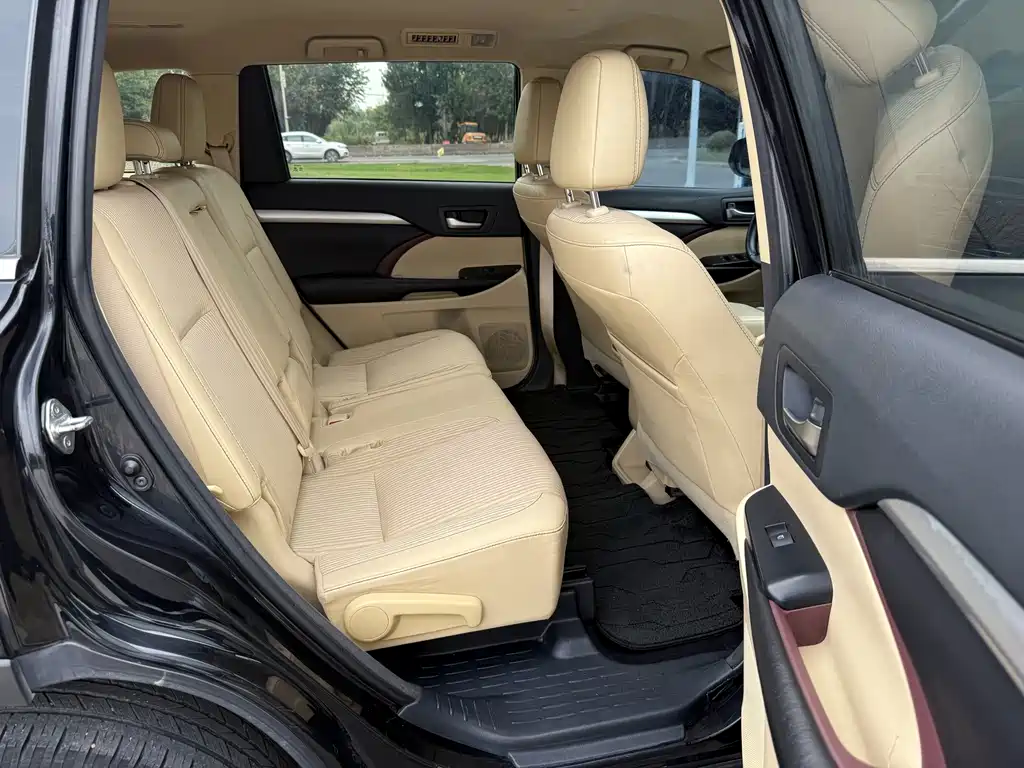 Toyota Highlander — миниатюра 11