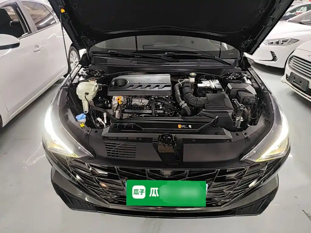 Hyundai Elantra — миниатюра 20