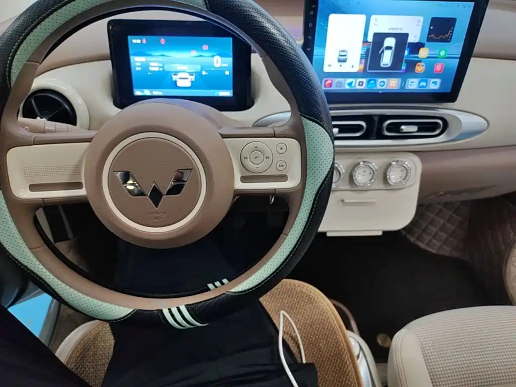 Wuling MINIEV — миниатюра 10