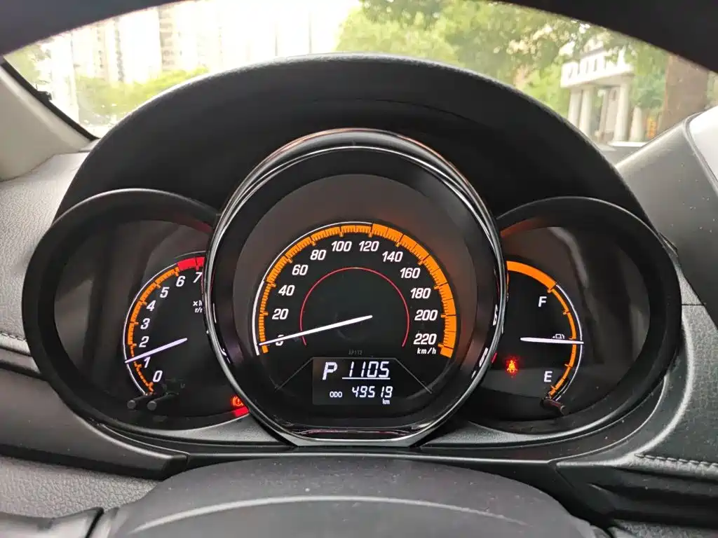 Toyota Yaris L — миниатюра 7