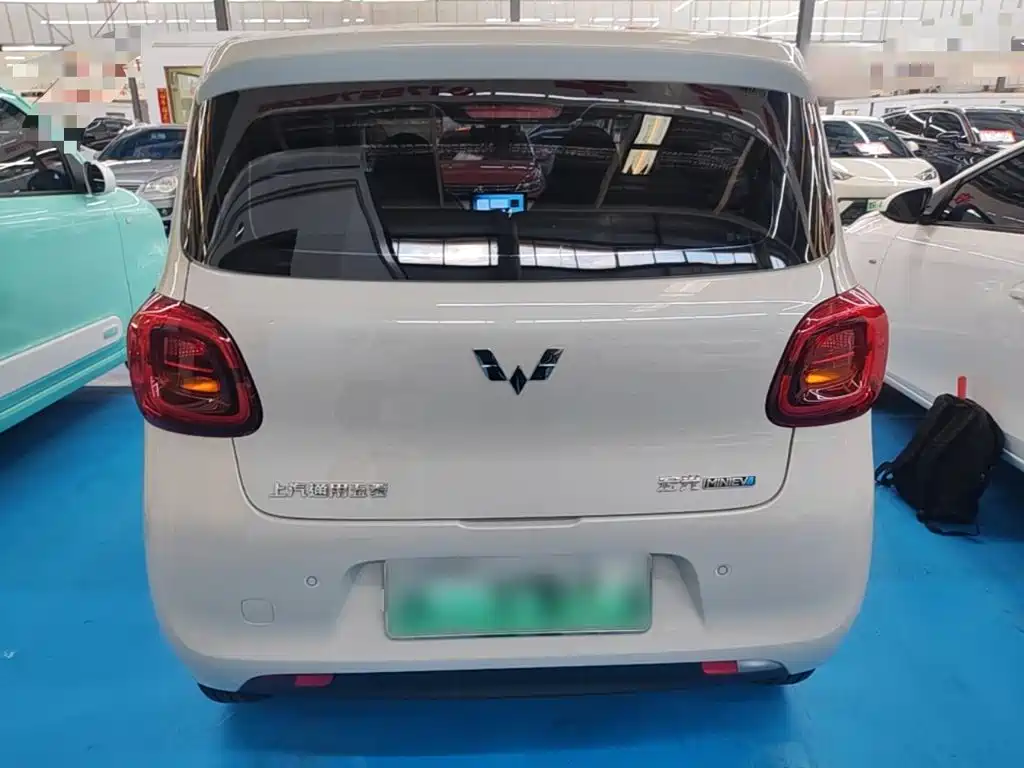 Wuling MINIEV — миниатюра 6