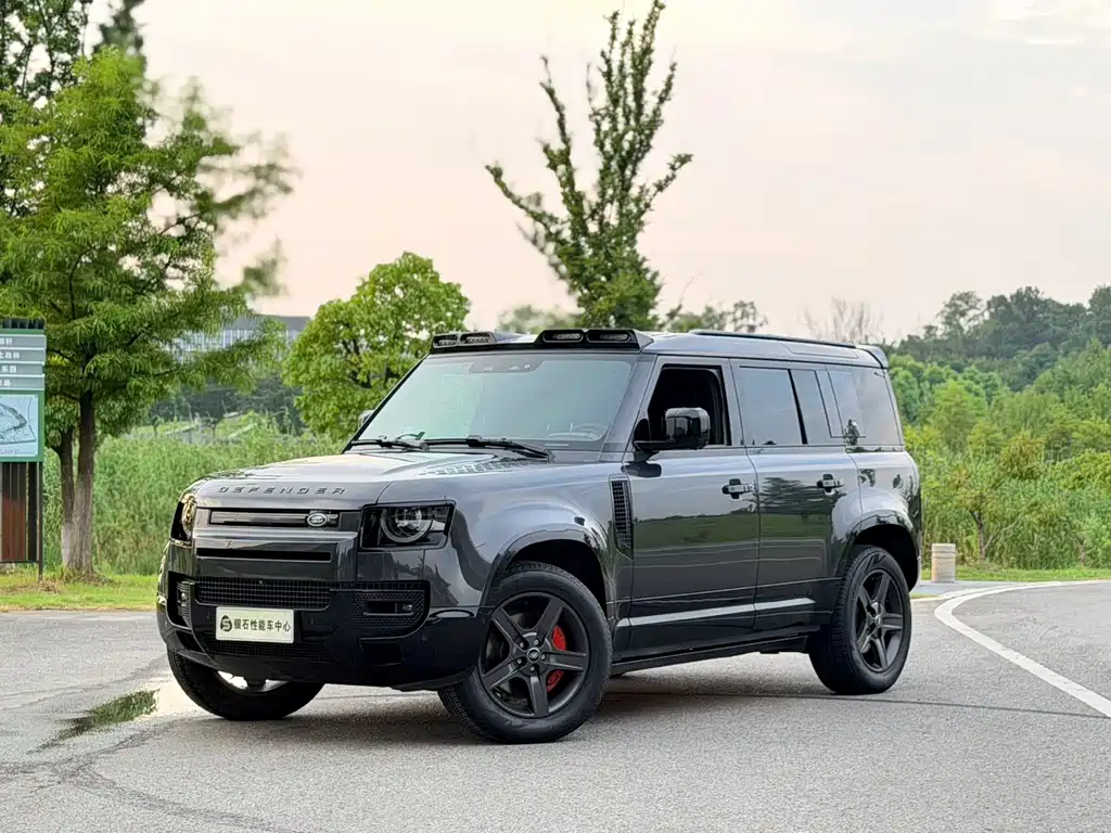 2024 Land Rover Defender - zdjęcie 1 z 23